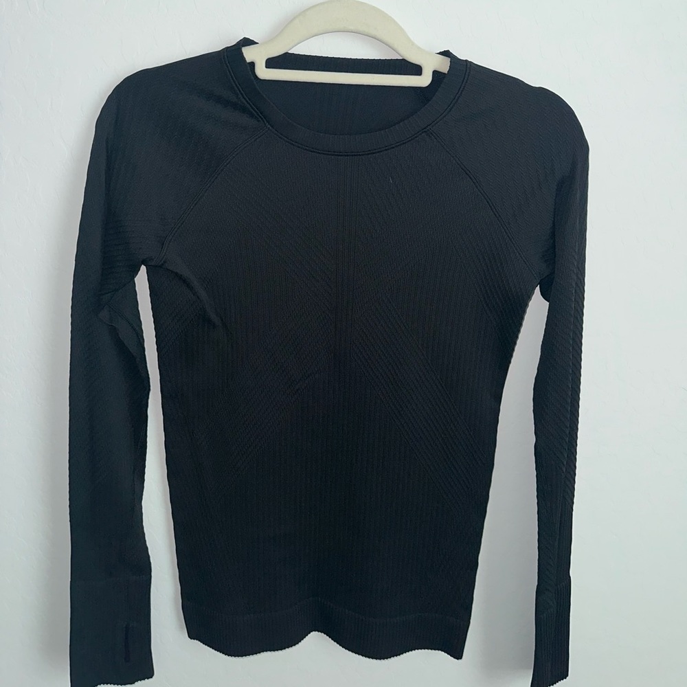 Lululemon black, long sleeve